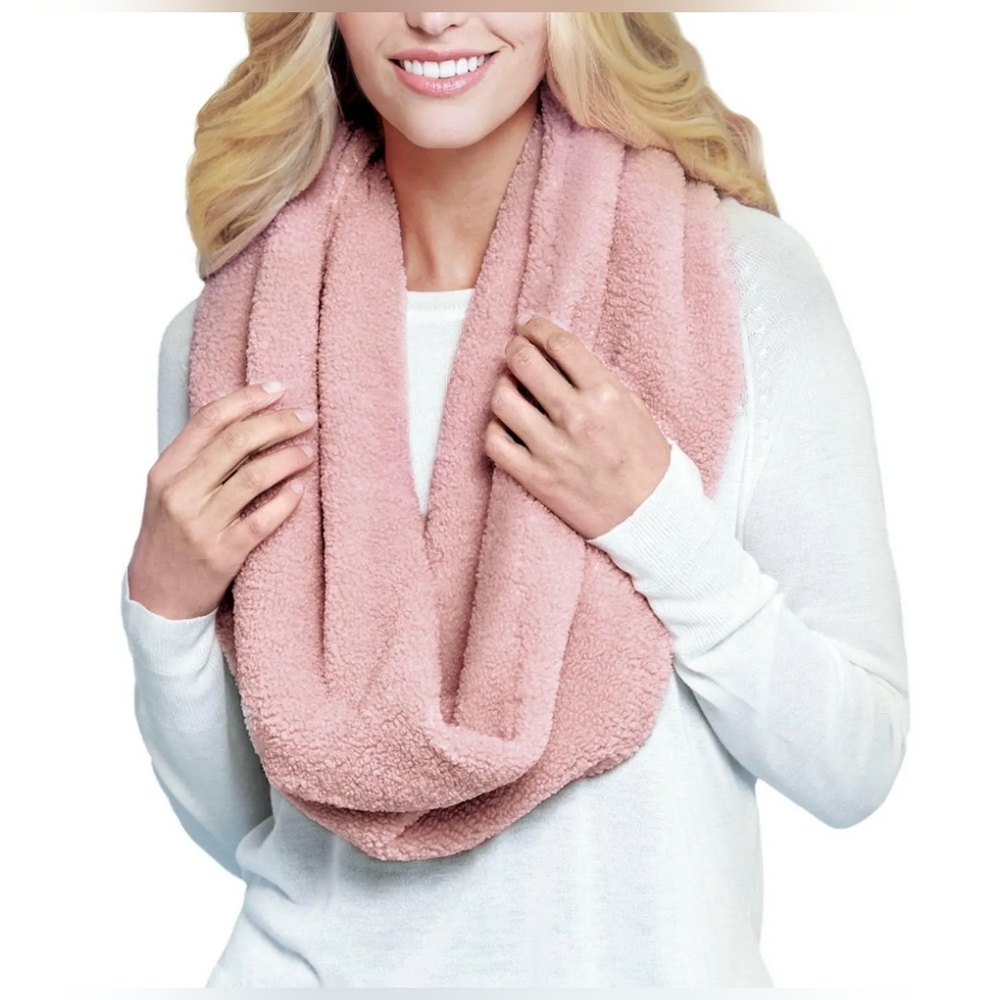 🎉5/$20 NWT Peace & Pearls Pink Rose Smoke Cozy Infinity Sherpa Scarf